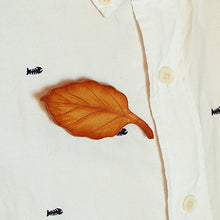 Load image into Gallery viewer, Handmade Original Leaf Leather Wedding Brooch Pin for Men Vintage Bag Charm for Women
